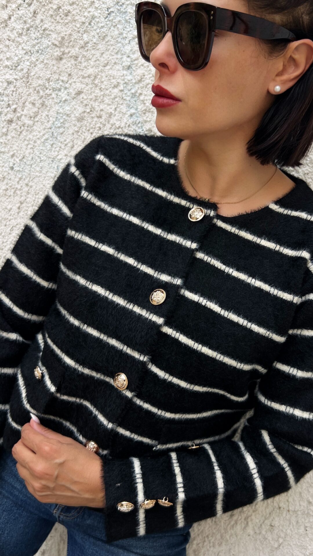 Дамска кашмирена черна жилетка Juliet - Image 2