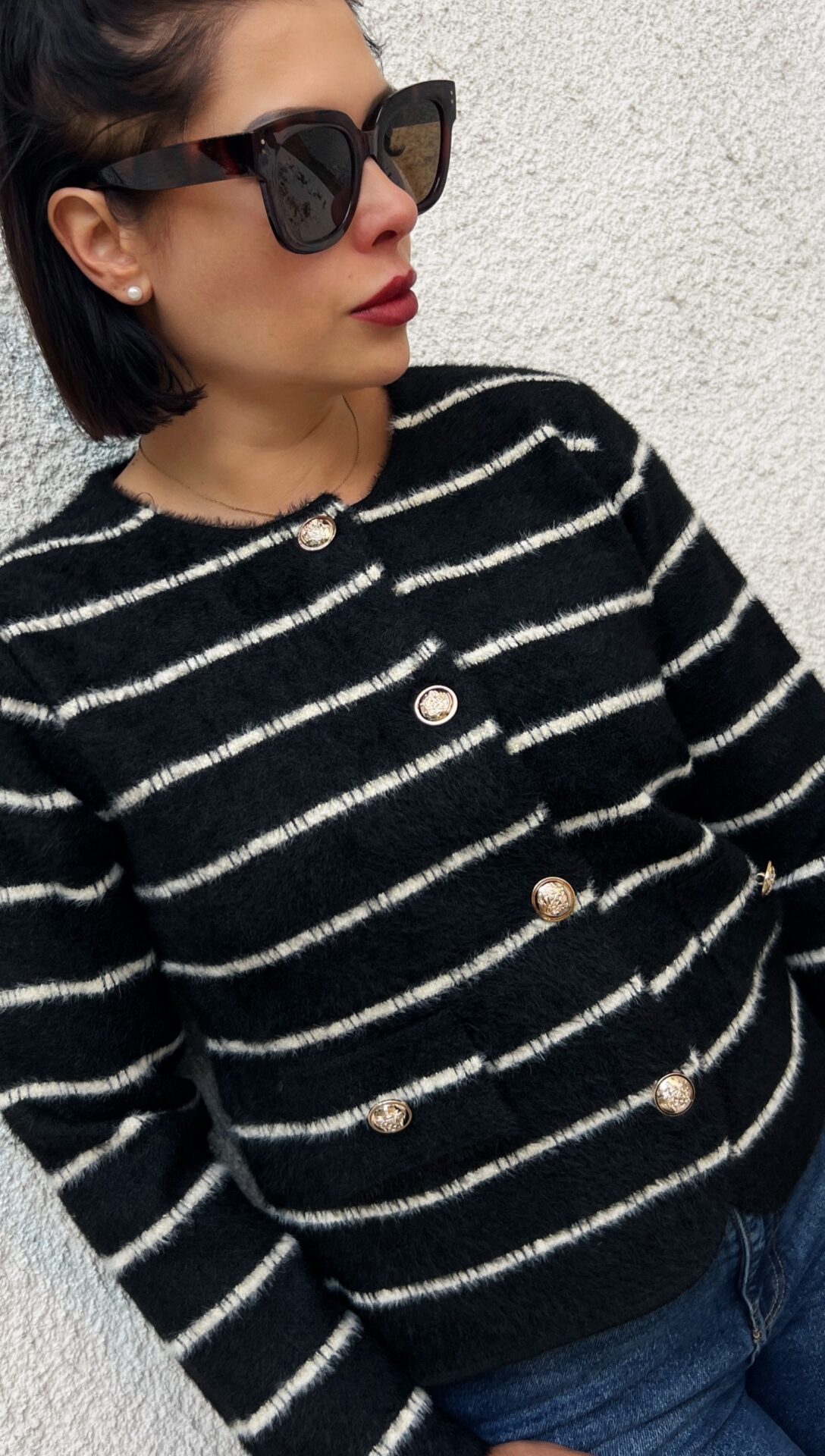 Дамска кашмирена черна жилетка Juliet - Image 3